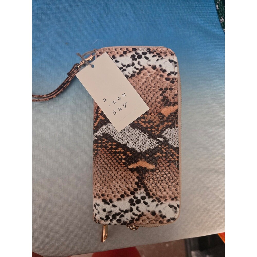 WalletWomens Snake Skin Wallet NWT